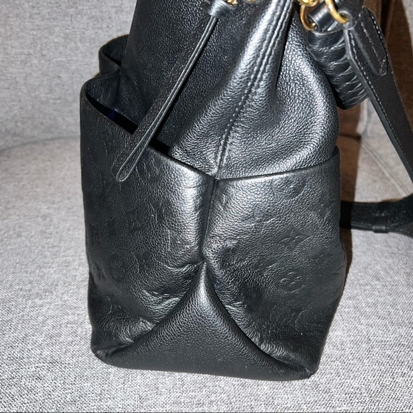 AUTHENTIC Louis Vuitton LEATHER Maida Hobo - Picture 3 of 10